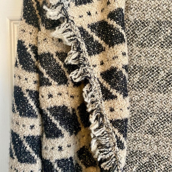 Katherine Barclay Fringe Trim Duster Cardigan - Picture 5 of 8